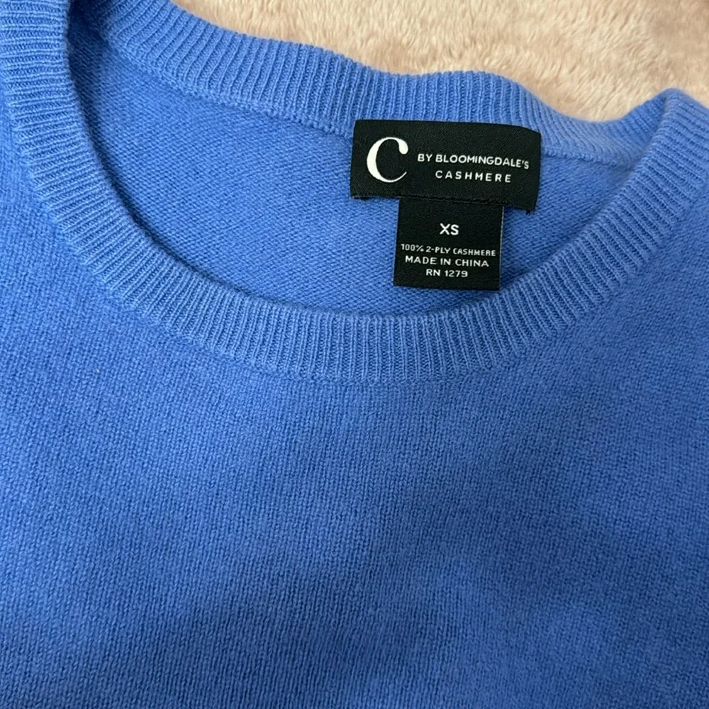 Cashmere Sweater - Picture 1 of 2